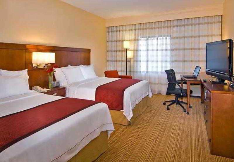 Hotel Courtyard By Marriott Dulles Town Center Sterling