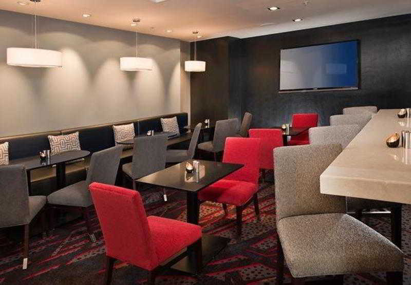 Courtyard By Marriott Dulles Town Center 3*